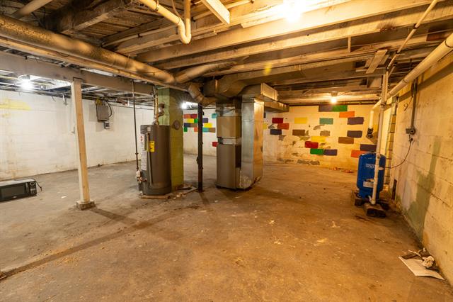 Builiding view twenty seven for 1521 Riblet, Muskegon, MI. 49445