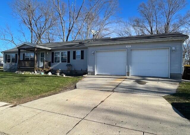 Builiding view one for 310 Welton, Ionia, MI. 48846