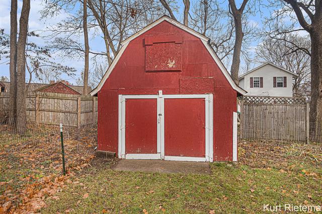 Builiding view sixteen for 1841 Teepee, Allegan, MI. 49010