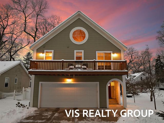 Builiding view eighty four for 17323 Ottawa, Spring Lake, MI. 49456