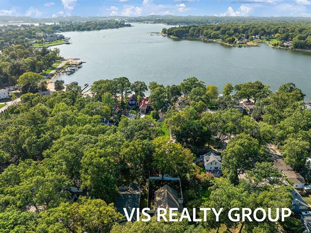 Builiding view eighty seven for 17323 Ottawa, Spring Lake, MI. 49456