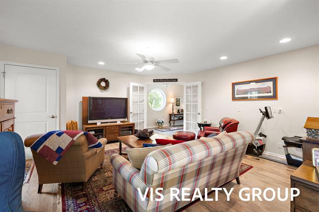 Builiding view fifty eight for 17323 Ottawa, Spring Lake, MI. 49456