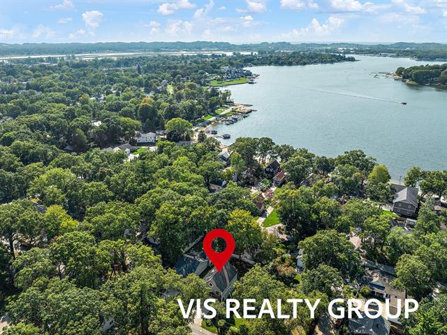 Builiding view seventy six for 17323 Ottawa, Spring Lake, MI. 49456