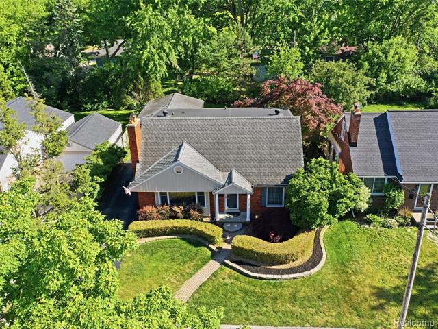 Builiding view thirty for 4133 Berkshire, Royal Oak, MI. 48073