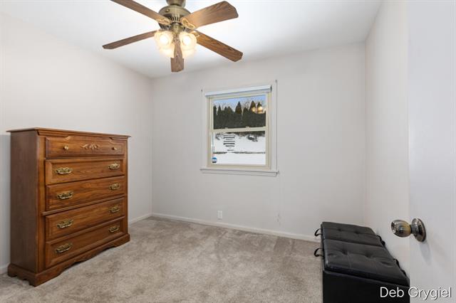 Builiding view fifteen for 1715 Oswego, Grand Rapids, MI. 49504