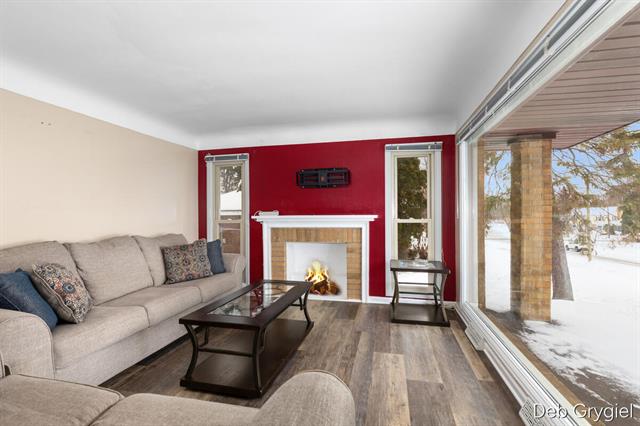 Builiding view three for 1715 Oswego, Grand Rapids, MI. 49504