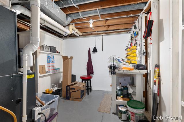 Builiding view twenty six for 1715 Oswego, Grand Rapids, MI. 49504