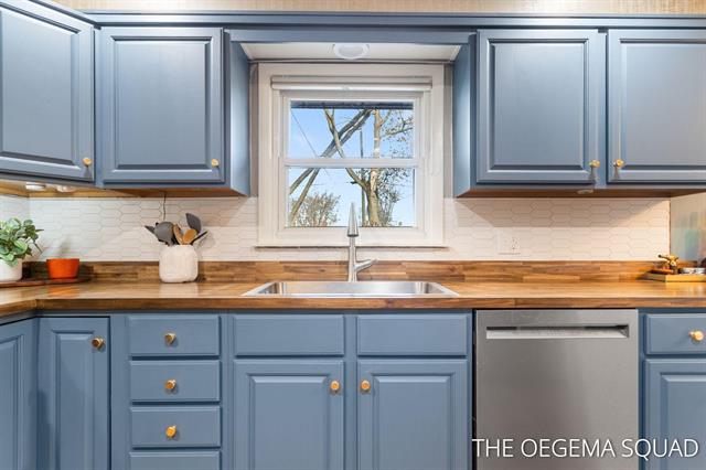 Builiding view five for 1101 Lynden, Holland, MI. 49423