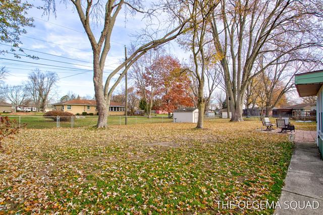 Builiding view thirty four for 1101 Lynden, Holland, MI. 49423