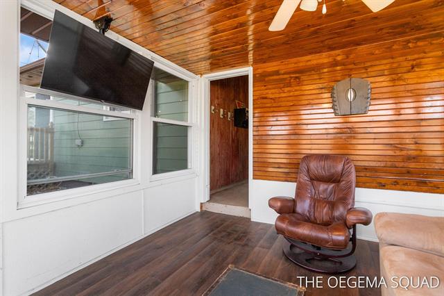 Builiding view twenty eight for 1101 Lynden, Holland, MI. 49423