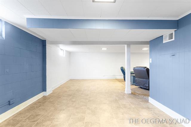 Builiding view twenty five for 1101 Lynden, Holland, MI. 49423