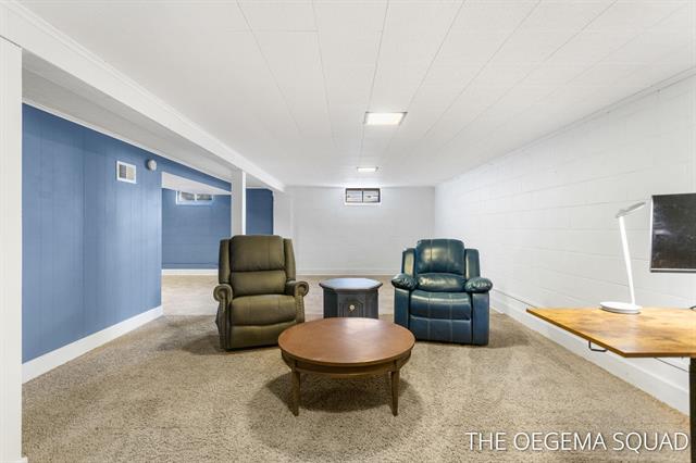 Builiding view twenty two for 1101 Lynden, Holland, MI. 49423