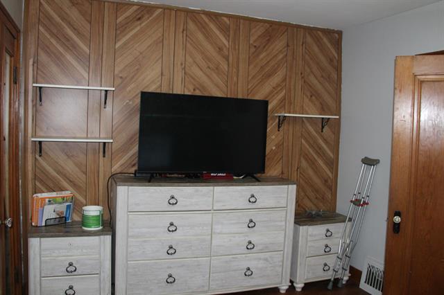 Builiding view fifteen for 3742 Heights Ravenna Rd, Muskegon, MI. 49444