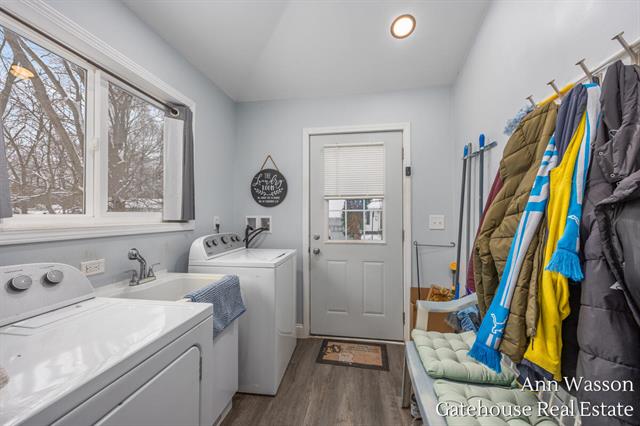 Builiding view twenty one for 400 Grove, Greenville, MI. 48838