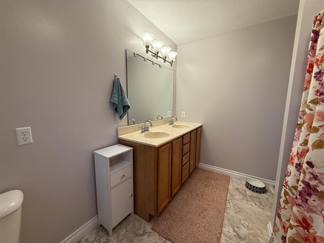 Builiding view fifty eight for 49114 Beulah, Mattawan, MI. 49071