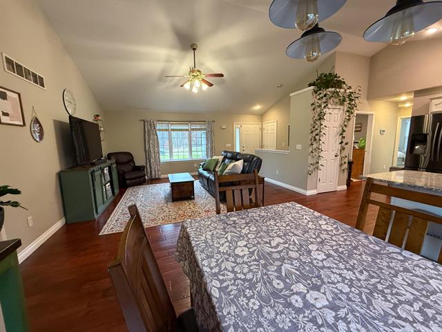 Builiding view nineteen for 49114 Beulah, Mattawan, MI. 49071