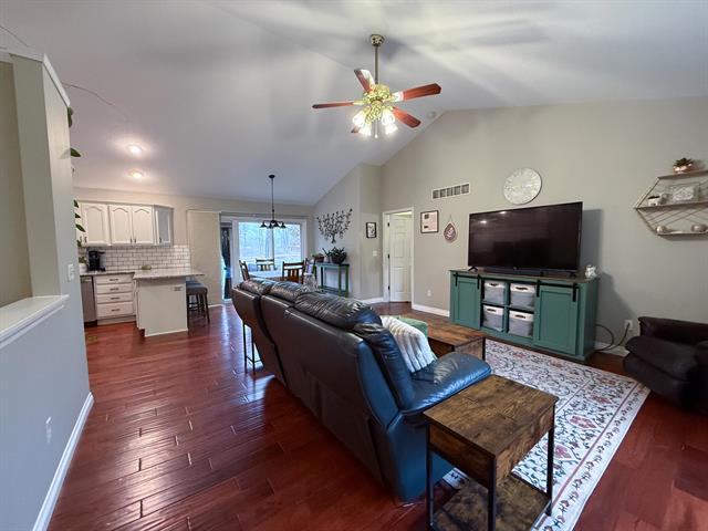 Builiding view seventeen for 49114 Beulah, Mattawan, MI. 49071