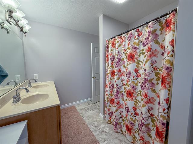 Builiding view sixty one for 49114 Beulah, Mattawan, MI. 49071