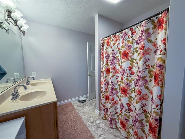 Builiding view sixty two for 49114 Beulah, Mattawan, MI. 49071