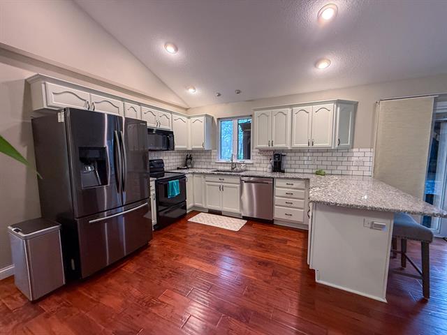 Builiding view thirty for 49114 Beulah, Mattawan, MI. 49071