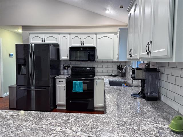 Builiding view twenty six for 49114 Beulah, Mattawan, MI. 49071