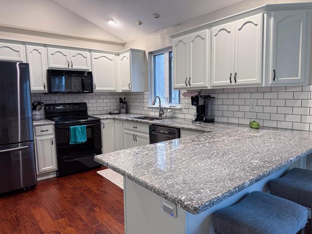 Builiding view twenty three for 49114 Beulah, Mattawan, MI. 49071