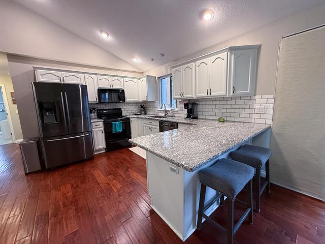 Builiding view twenty two for 49114 Beulah, Mattawan, MI. 49071