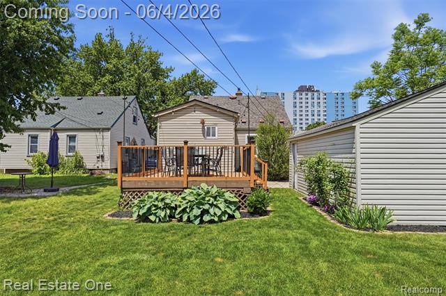 Builiding view twenty three for 295 Madison, Clawson, MI. 48017