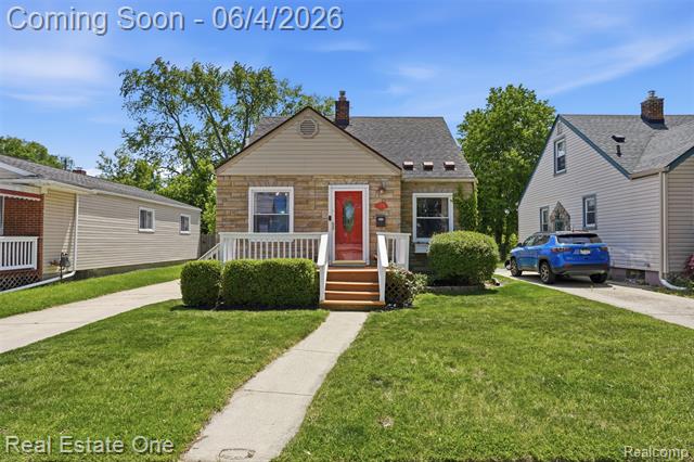 front view for 295 Madison Ave, Clawson, Mi. 48017