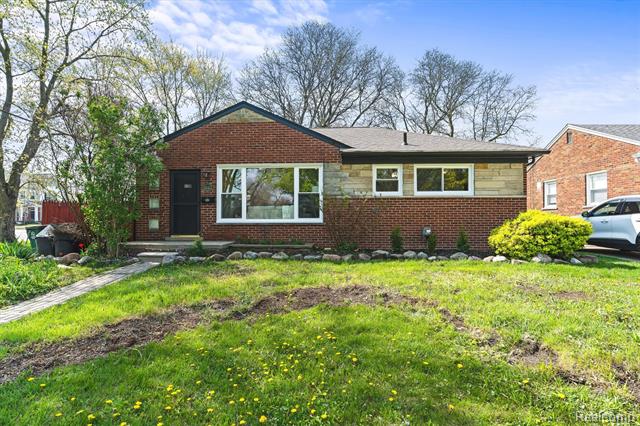 front view for 1622 Huron Ave, Royal Oak, Mi. 48073