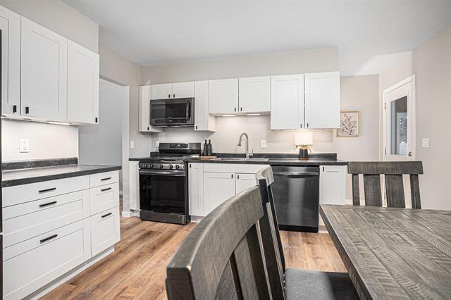 Builiding view eight for 3805 Borgess, Kalamazoo, MI. 49048