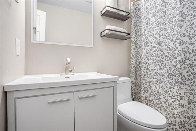 Builiding view twelve for 3805 Borgess, Kalamazoo, MI. 49048