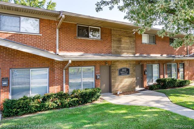 front view for 3800 Normandy Rd, Royal Oak, Mi. 48073