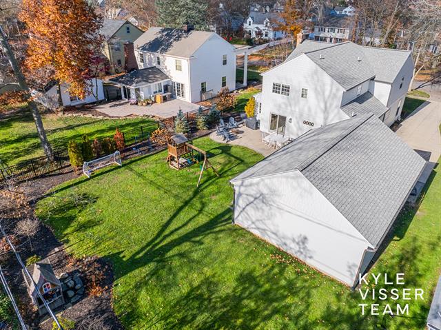 Builiding view fifty nine for 2730 Oakwood, Grand Rapids, MI. 49506