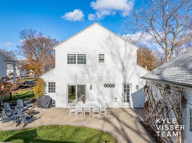 Builiding view fifty seven for 2730 Oakwood, Grand Rapids, MI. 49506