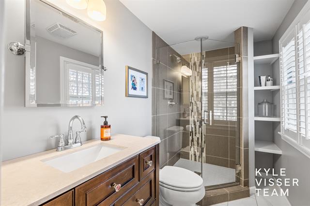 Builiding view forty two for 2730 Oakwood, Grand Rapids, MI. 49506