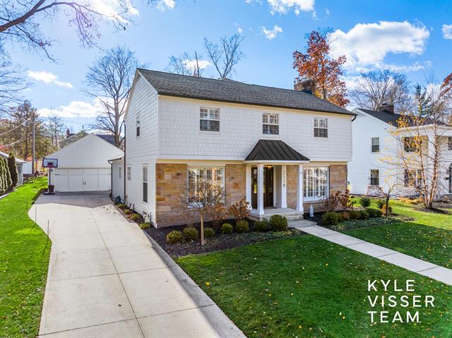 Builiding view one for 2730 Oakwood, Grand Rapids, MI. 49506