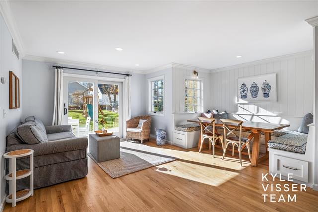 Builiding view ten for 2730 Oakwood, Grand Rapids, MI. 49506