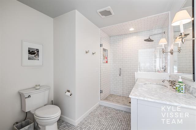 Builiding view thirty one for 2730 Oakwood, Grand Rapids, MI. 49506