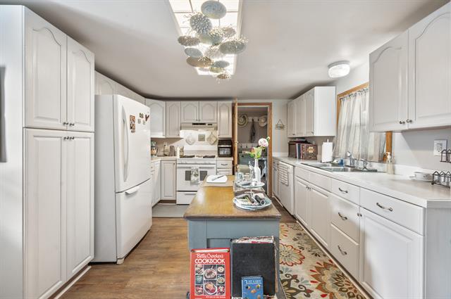 Builiding view nine for 414 Jefferson, Lowell, MI. 49331