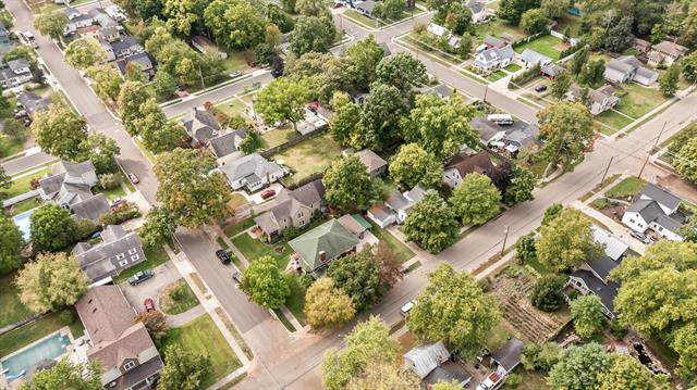 Builiding view thirty eight for 414 Jefferson, Lowell, MI. 49331