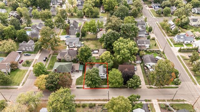 Builiding view thirty five for 414 Jefferson, Lowell, MI. 49331