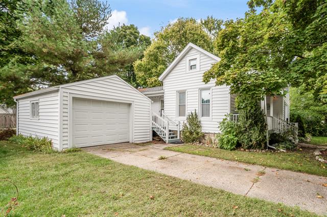 Builiding view thirty for 414 Jefferson, Lowell, MI. 49331