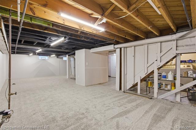 Builiding view eighteen for 1212 Amelia, Royal Oak, MI. 48073