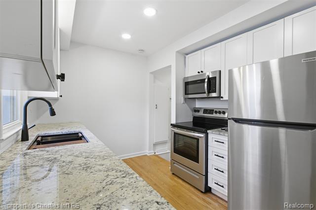 Builiding view nine for 1212 Amelia, Royal Oak, MI. 48073