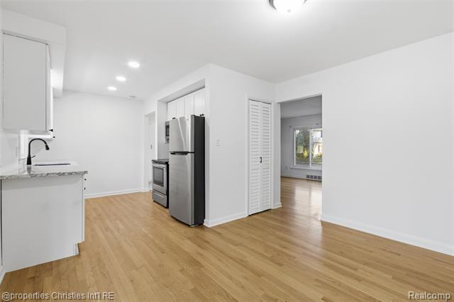 Builiding view seven for 1212 Amelia, Royal Oak, MI. 48073