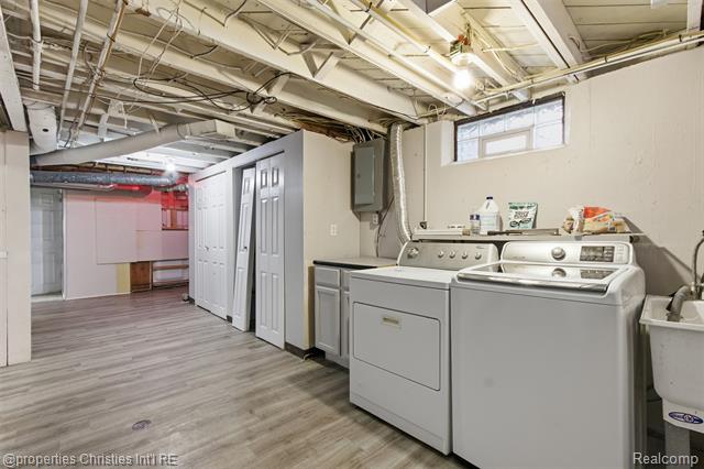 Builiding view twenty one for 1212 Amelia, Royal Oak, MI. 48073