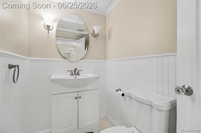 Builiding view fifteen for 4427 Groveland, Royal Oak, MI. 48073