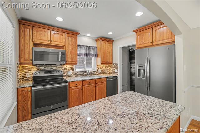 Builiding view five for 4427 Groveland, Royal Oak, MI. 48073