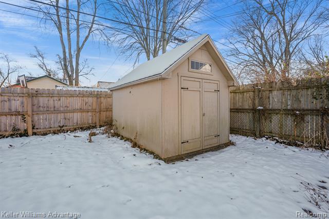 Builiding view thirty five for 1612 Donald, Royal Oak, MI. 48073